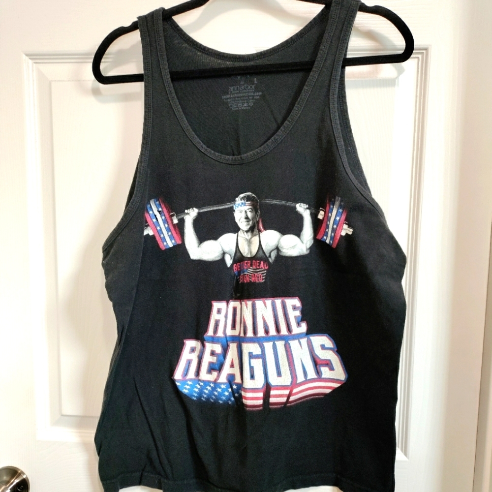 Ann arbor fun black tank Ronald Reagan size L